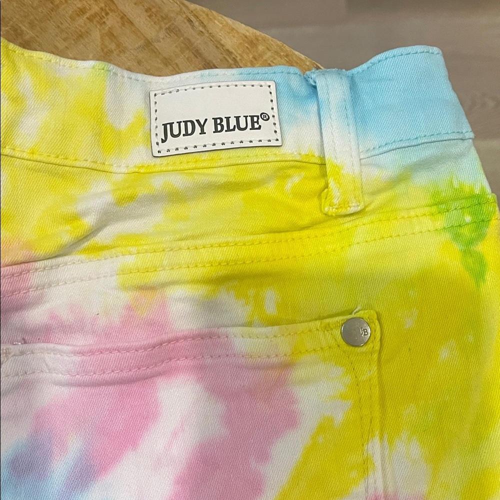 Judy Blue Women's Colorful Tie-Dye Shorts size L - Picture 4 of 10
